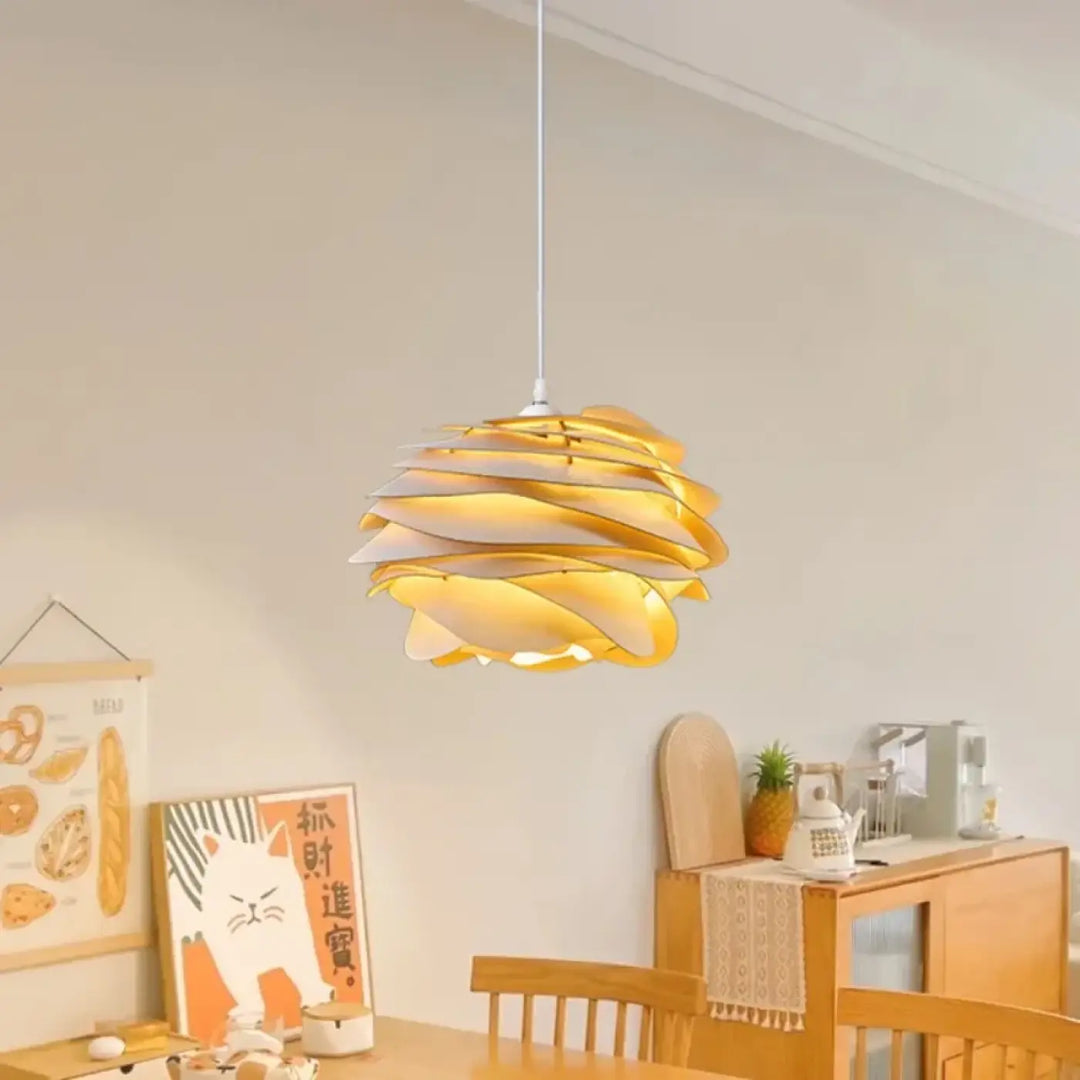 Suspension luminaire en bois en forme de rose au design floral
