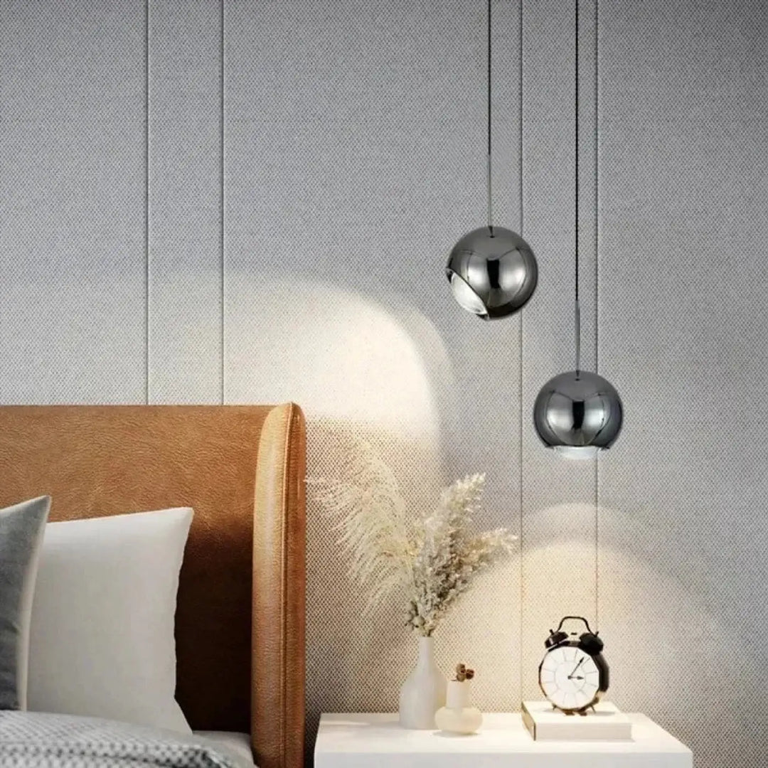 Suspension luminaire boule en verre effet miroir contemporain