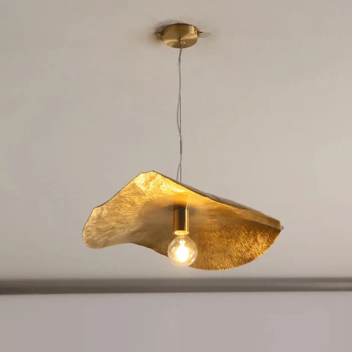 Suspension luminaire en bronze avec bords repliés raffiné