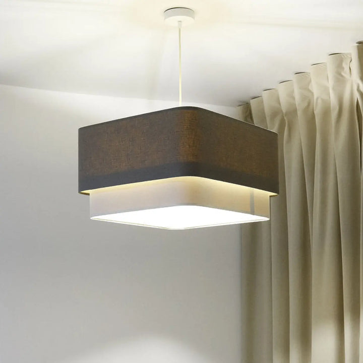 Suspension luminaire marron moderne avec abat-jour en tissu texturé et panneau intérieur blanc lumineux