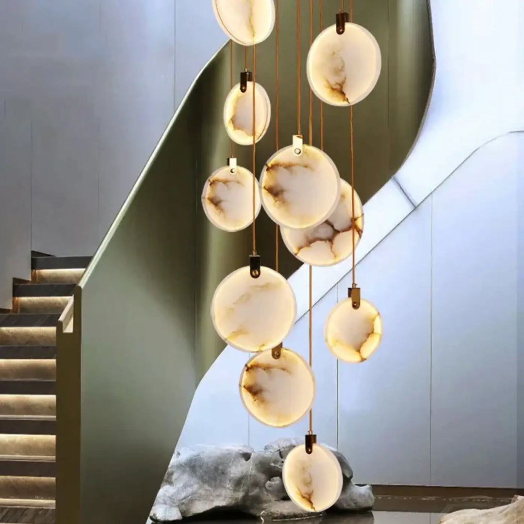 Suspension luminaire cascade en albâtre blanc élégant