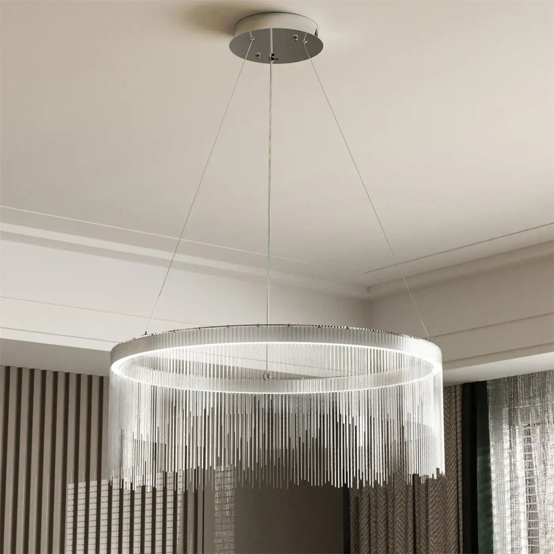 Suspension luminaire cercle avec chaînettes brillantes argentées