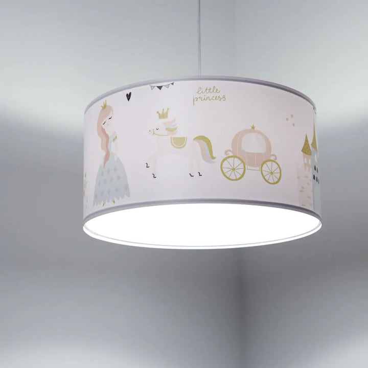 Suspension luminaire chambre fille cylindrique rose et or avec motifs princesse carrosse château couronne sweet dreams foto princess