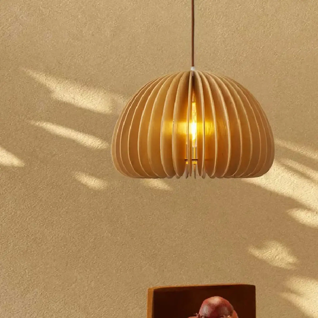 Suspension luminaire cocoon en forme de demi-sphère


