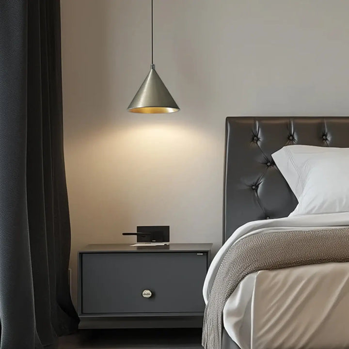 Suspension luminaire conique métal gris intérieur doré design