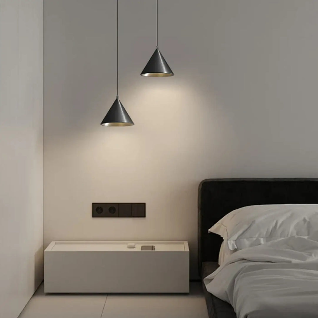 Suspension luminaire conique métal gris intérieur doré design