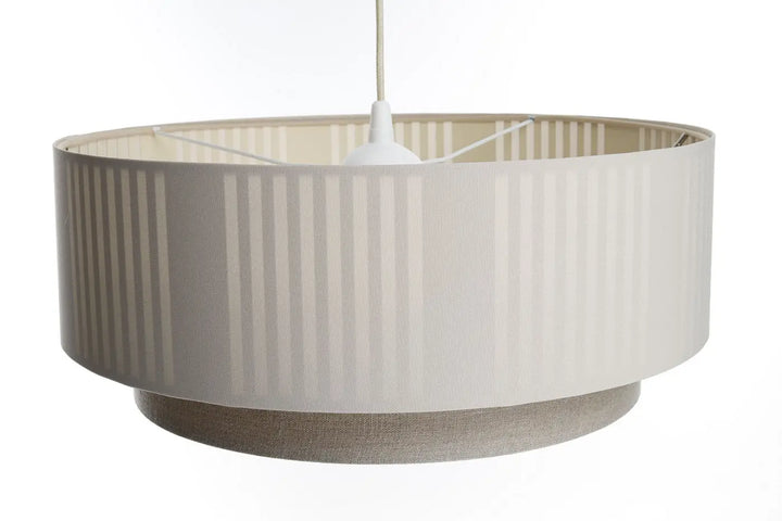Suspension luminaire crème avec abat-jour en tissu plissé beige et base texturée gris pour intérieur élégant