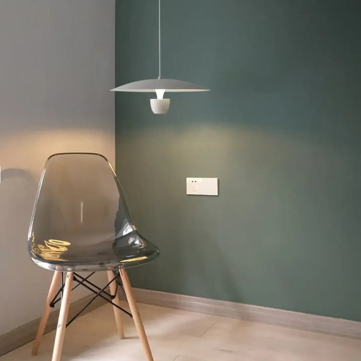 Suspension luminaire habaka avec abat-jour disque mat gris et douille centrale blanche sans frais supplémentaires