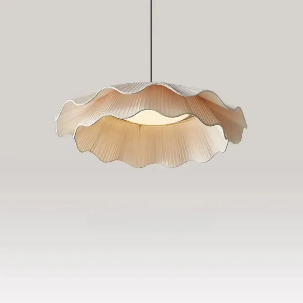 Suspension luminaire unda beige translucide avec design en couches ondulées et pétales en matériau léger