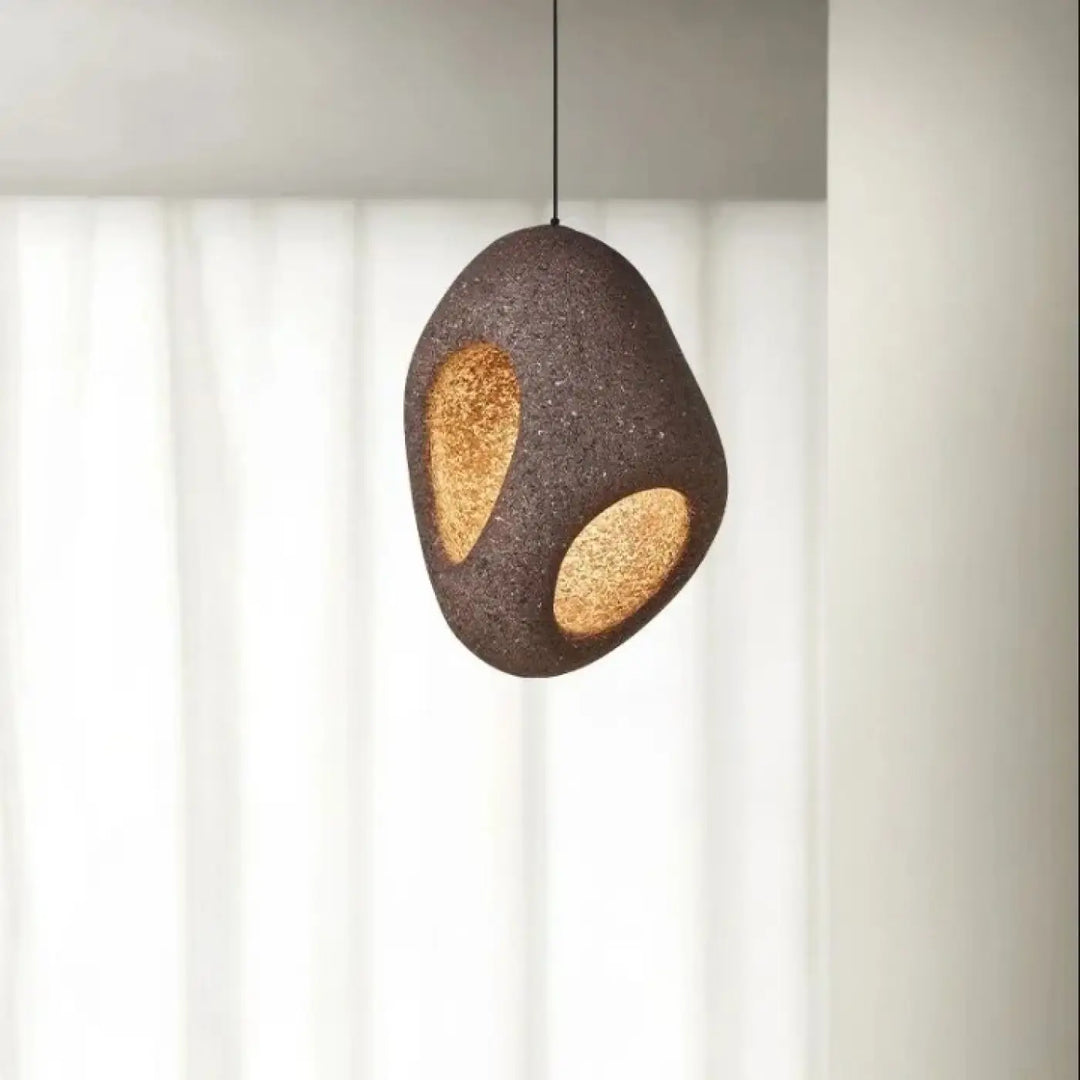 Suspension luminaire cavia en brun foncé texturé avec deux découpes ovales dorées, design luminaire aux moderne
