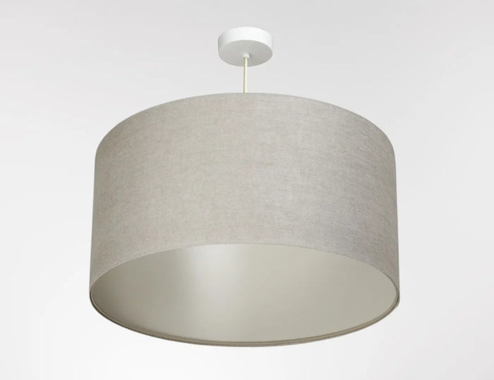 Suspension luminaire design beige avec abat-jour cylindrique en tissu lin texturé gris et fixation plafond blanche moderne