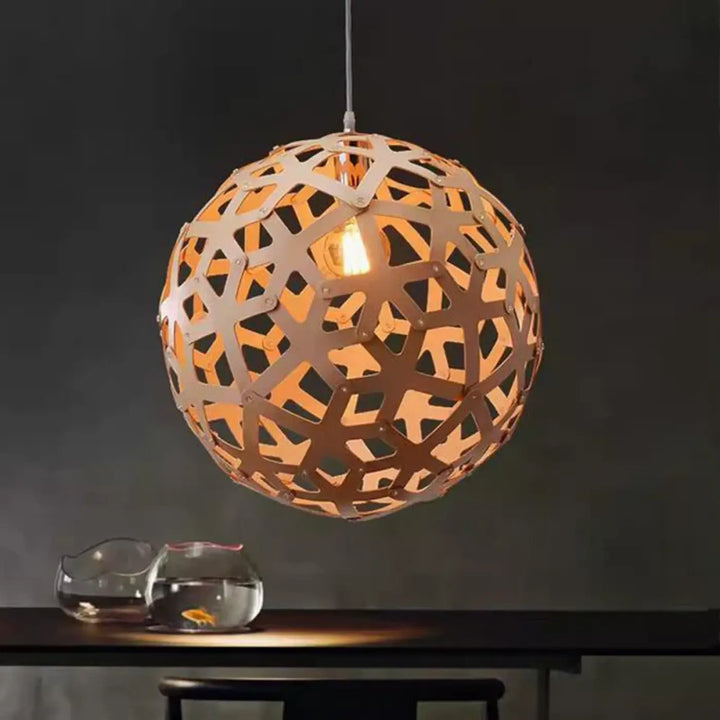 Suspension luminaire fractis avec cadre en métal miel et motif géométrique pour manger salon comme lampe suspendue boule ronde lampe