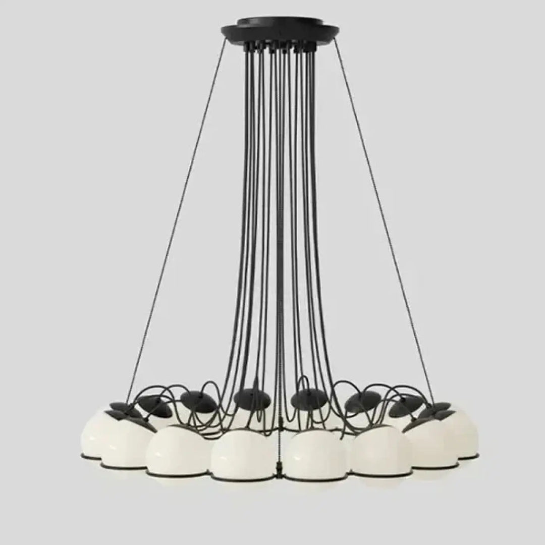 Suspension luminaire black metal avec globes en verre blanc suspendus par câbles fins design luminaire moderne