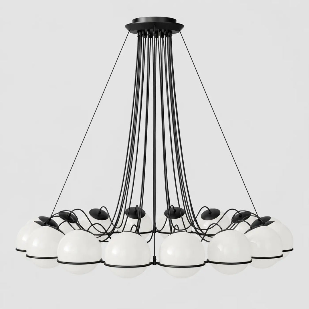 Suspension luminaire cloudis noir avec globes en verre opale blanche suspendus par cordons fins dans un design luminaire moderne