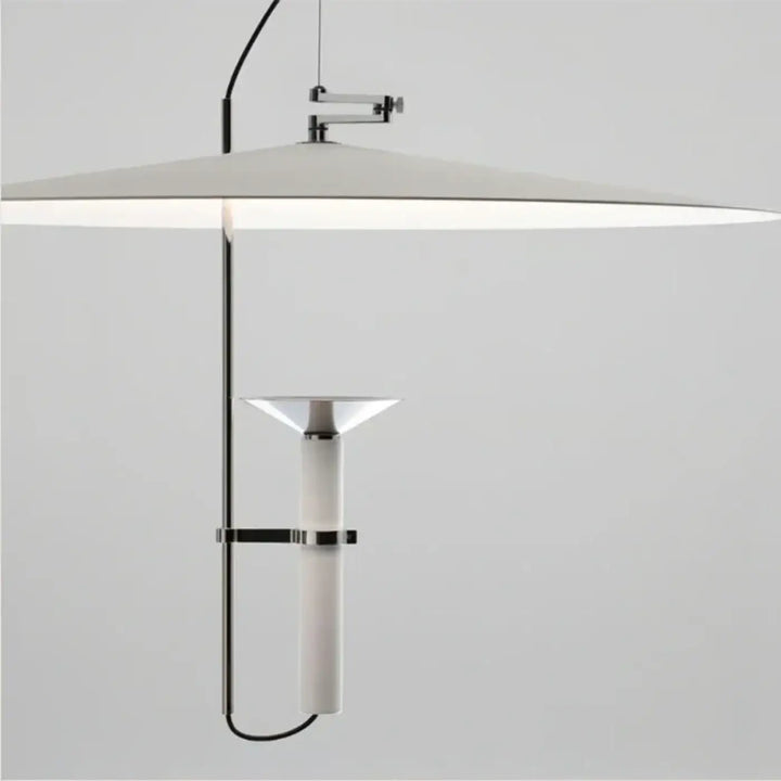 Suspension luminaire fimeo avec diffuseur blanc moderne et accents chromés, idéal pour lampes suspendues minimalistes
