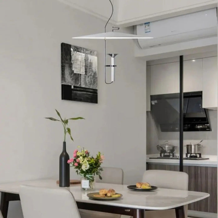 Suspension luminaire fimeo lampe suspendue blanche moderne avec design minimaliste et accents métalliques