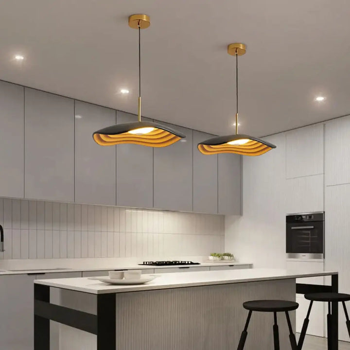 Suspension luminaire au design italien pour cuisine tendance

