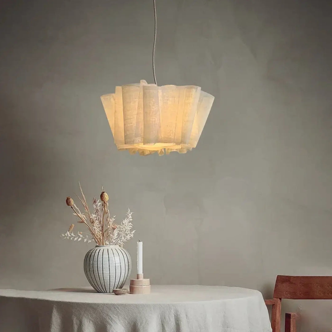 Suspension luminaire design en lamelles de bois scandinave