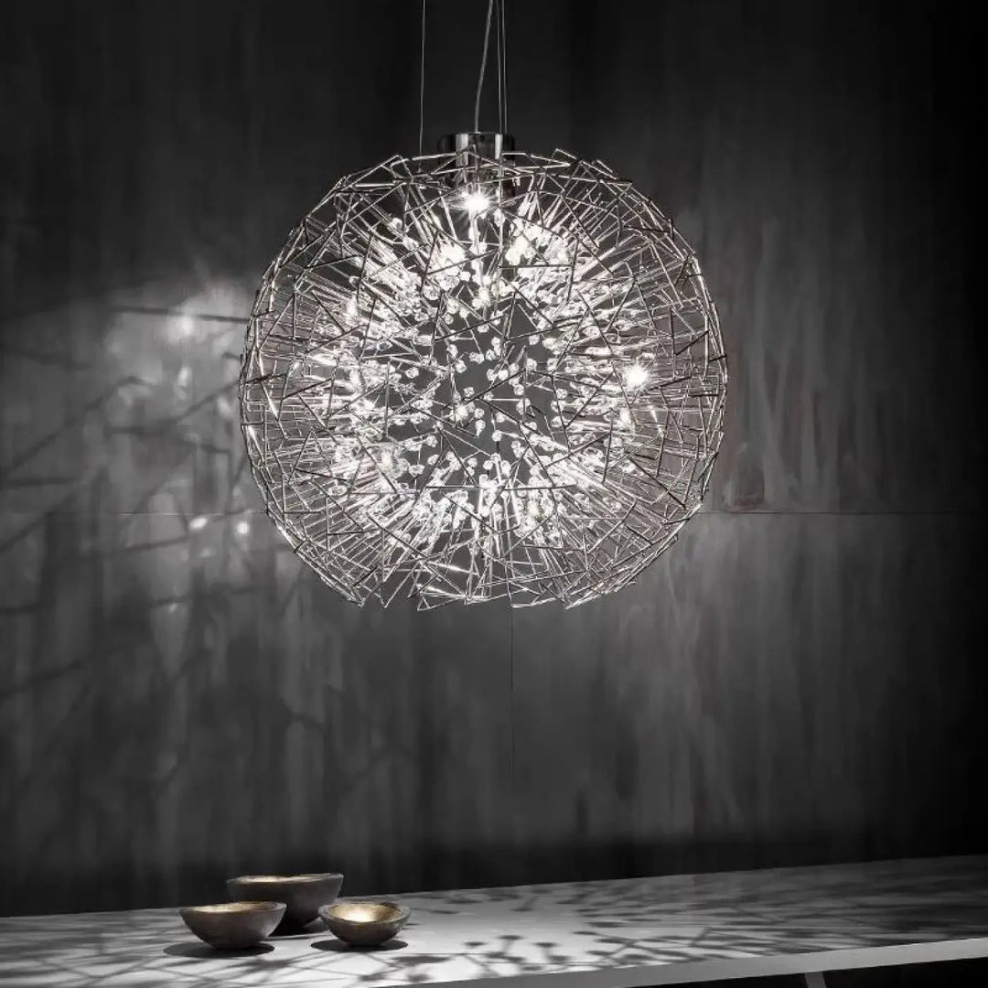 Suspension luminaire texia spherical en métal avec éléments cristallins intégré dans un design moderne et élégant