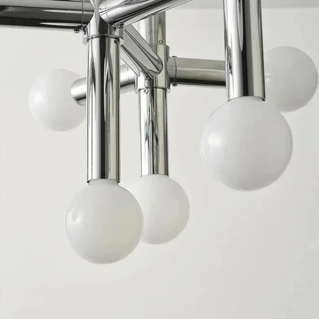 Suspension luminaire keiny avec globes en verre blanc givré et finition chrome moderne pour un éclairage élégant
