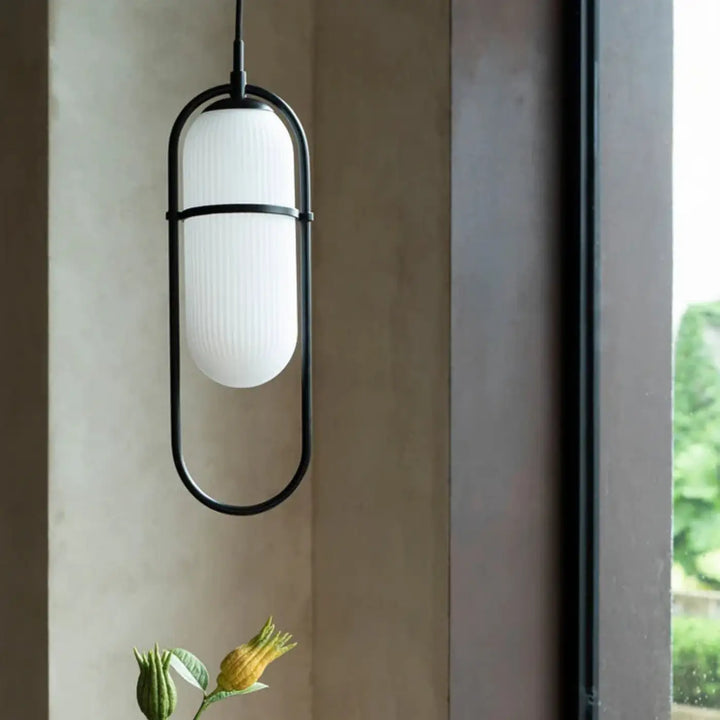 Suspension luminaire design moderne en métal doré et verre blanc

