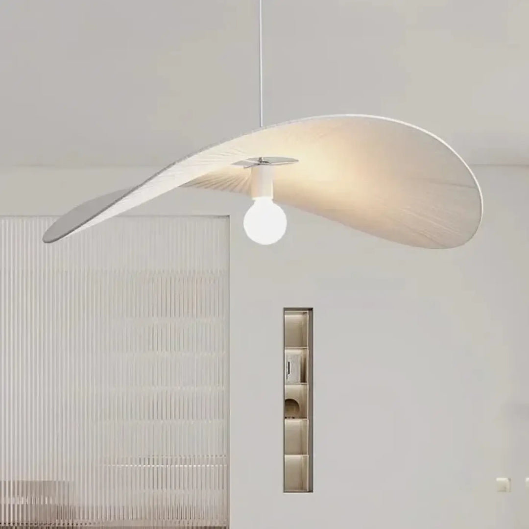 Suspension design organique blanche sculptural élégant