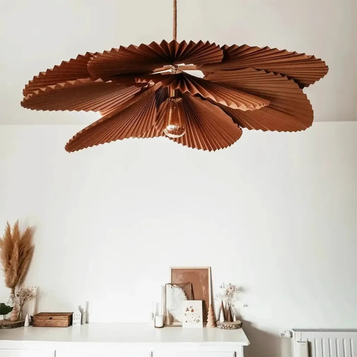 Suspension luminaire design pétales plissés brun naturel

