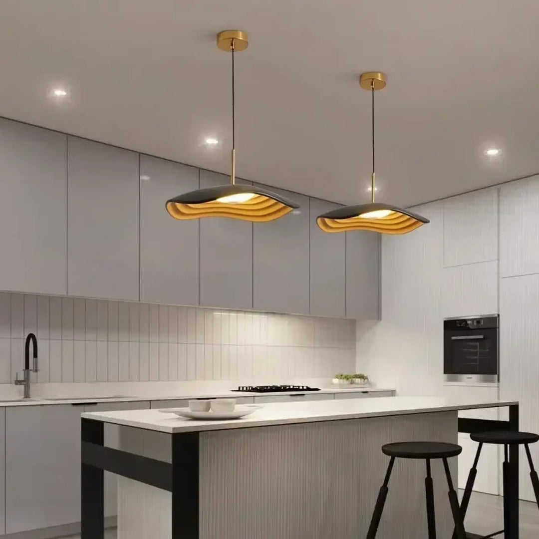 Suspension luminaire design sculptural effet bois moderne chic