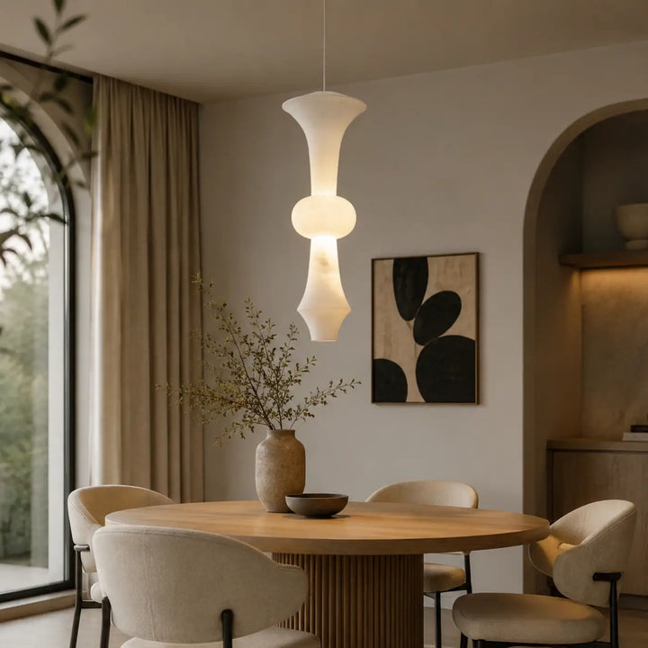 Suspension luminaire nacra en verre translucide off-white moderne avec trois sections bulbaires empilées