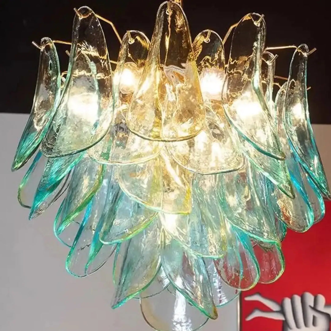 Suspension luminaire design en verre et métal élégant