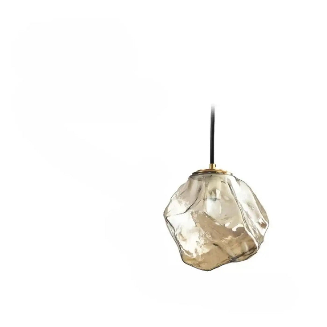 Suspension luminaire molty en verre façonné ambré translucide avec fixation métal doré pour un design élégant
