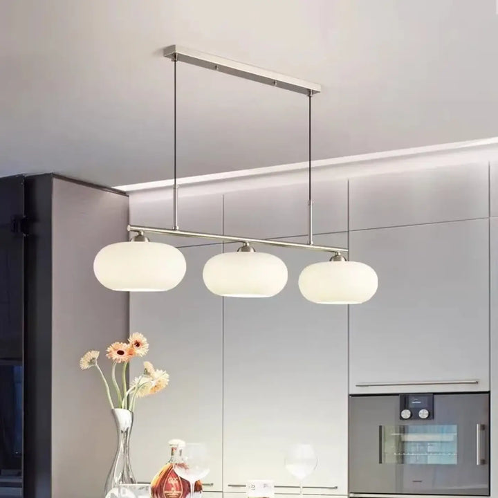 Suspension design en verre à trois globes élégance