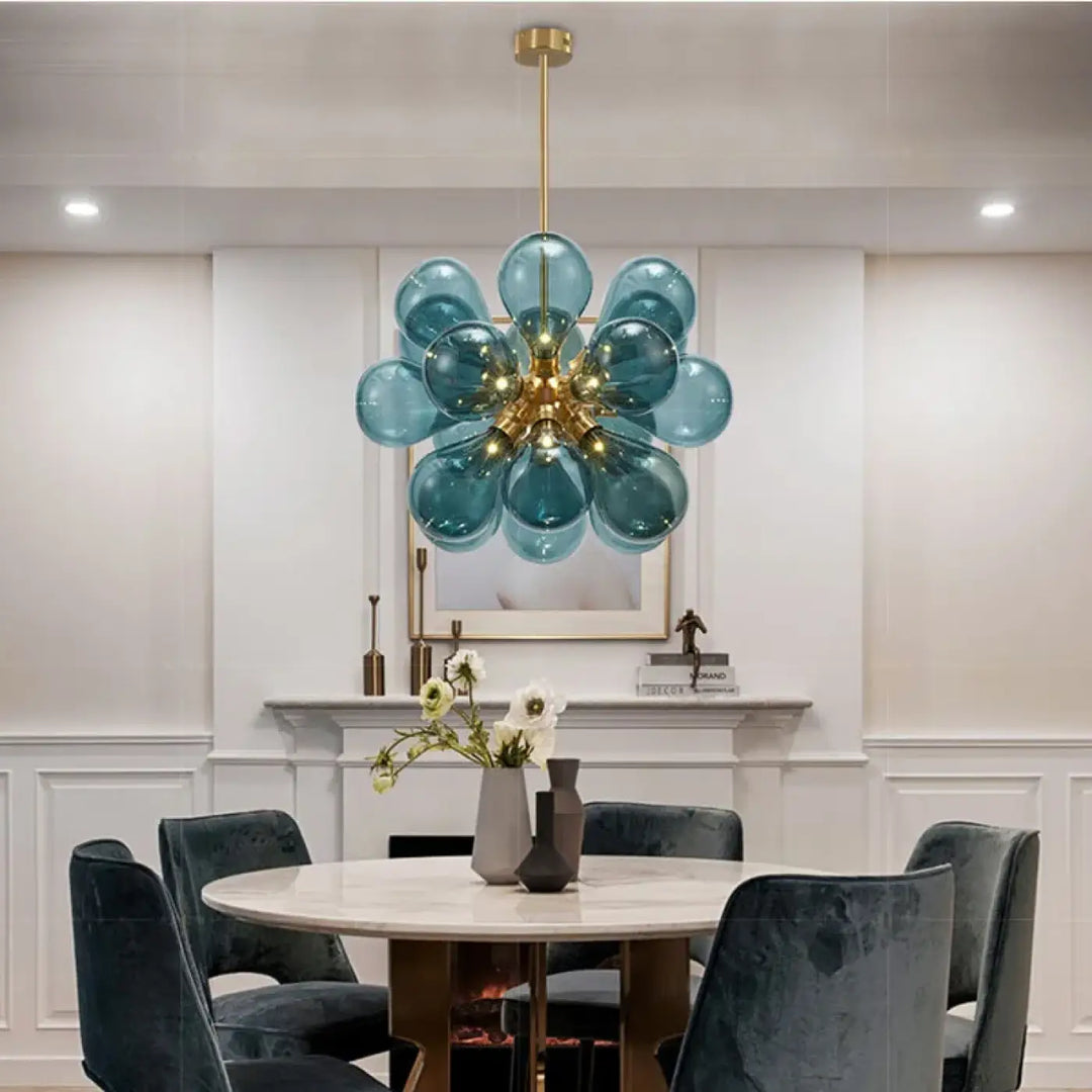 Suspension Luminaire Doré Avec Boules En Verre Soufflé Moderne