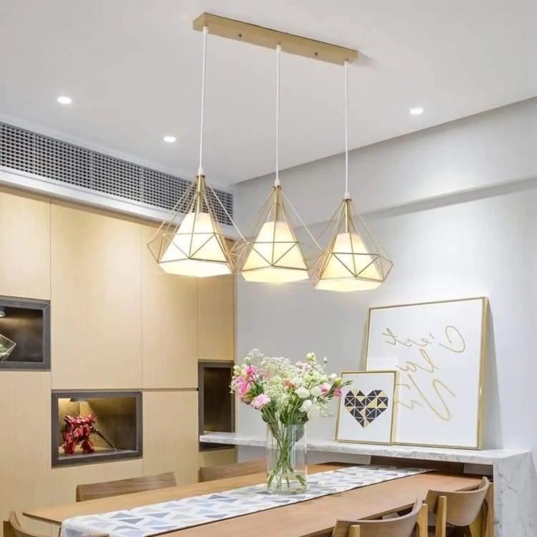 Suspension Luminaire Dorée En Forme De Diamant Moderne