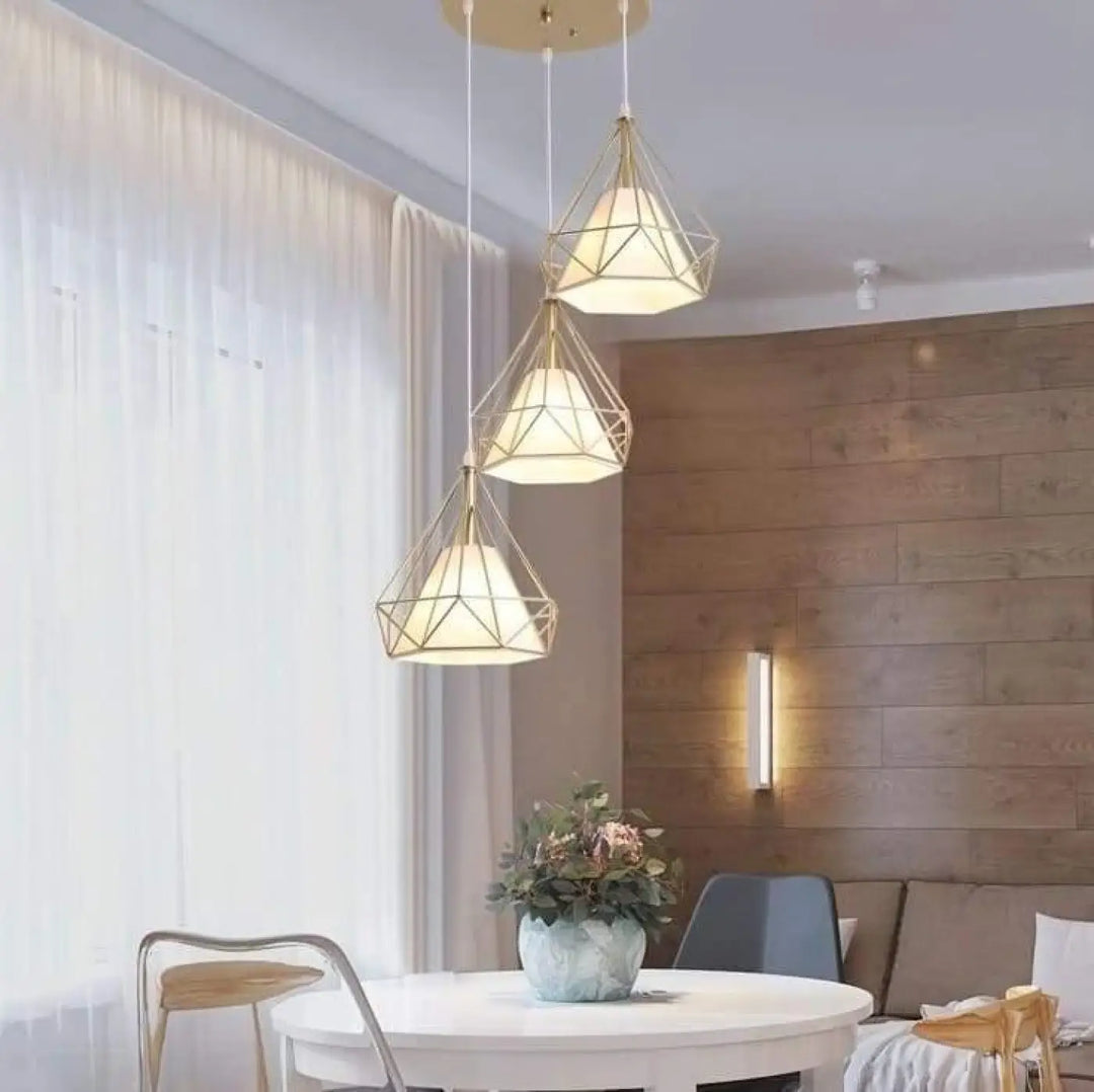 Suspension Luminaire Dorée En Forme De Diamant Moderne