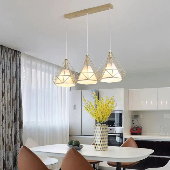 Suspension Luminaire Dorée En Forme De Diamant Moderne