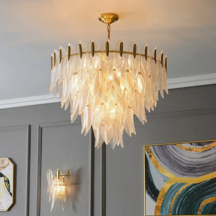 Suspension luminaire dorée en verre sculpté style art déco chic