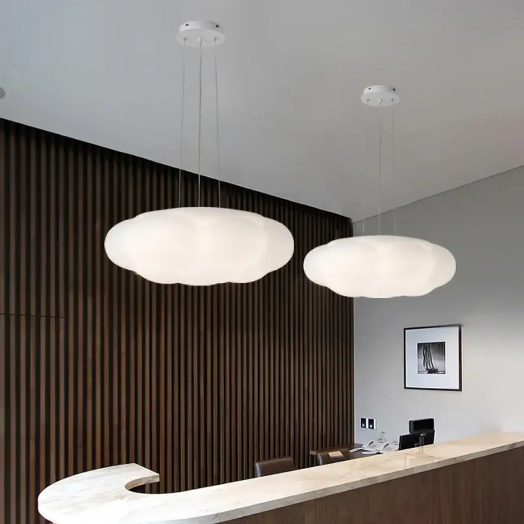 Suspension luminaire douce en forme d’un nuage blanc