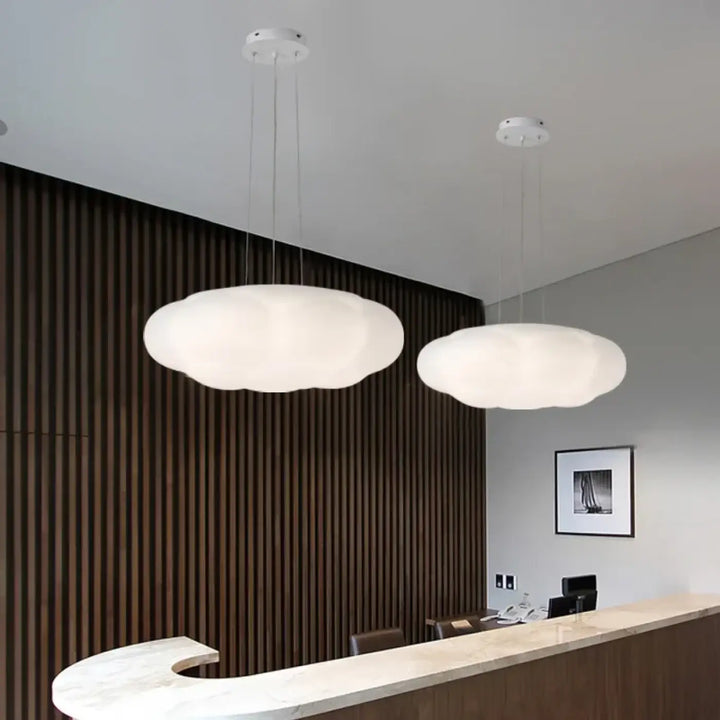 Suspension luminaire douce en forme d’un nuage blanc