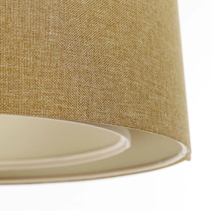 Beige suspension luminaire écru en lin avec doublure intérieure lisse écrue dans le style boho élégant