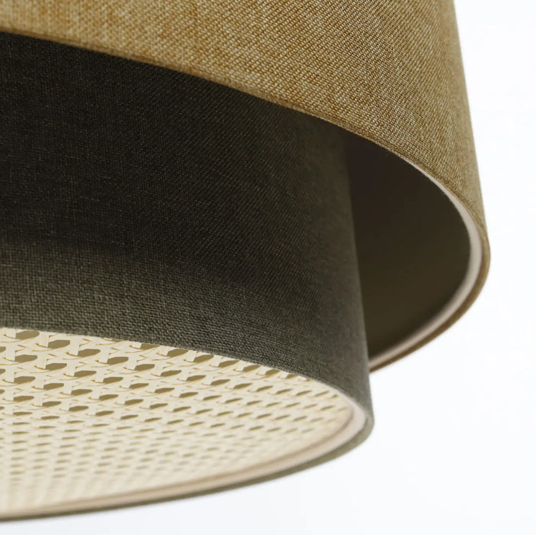 Suspension luminaire avec diffuseur rotin en tissu havane et olive foncé et doublure perforée beige ecru