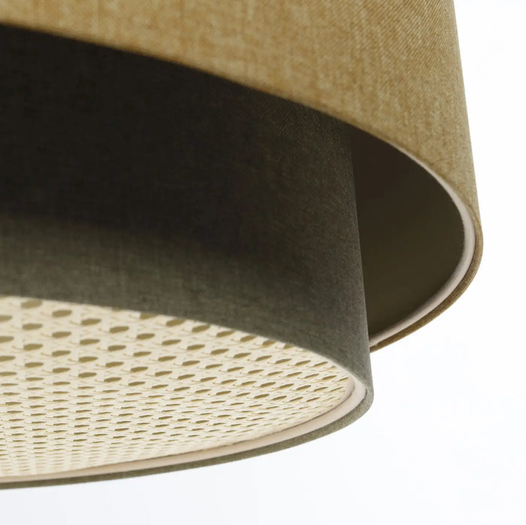 Suspension luminaire ecru avec diffuseur rotin en tissu tissé beige et gris foncé doté dune doublure perforée