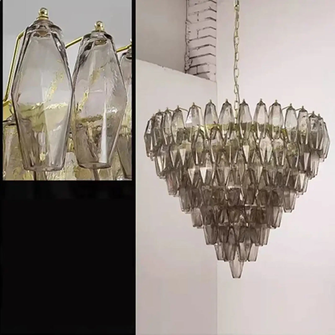 Suspension luminaire élégante en laiton avec abat-jours en verre fumé facetté suspendue par une chaîne en laiton