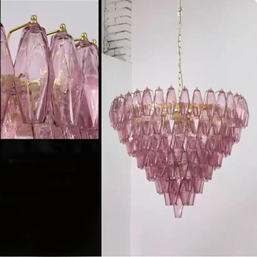 Tiered suspension luminaire élégante en verre facetté rose suspendue par une chaîne ton or brass