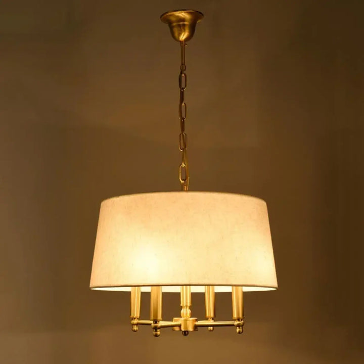 Suspension luminaire winfordo en laiton chaud avec abat-jour cylindrique en tissu blanc cassé idéale pour salle à manger élégante