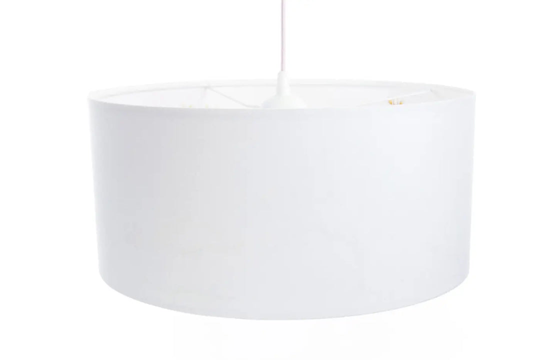 Suspension luminaire enfant avec abat-jour cylindrique blanc mat en finition douce pour chambre enfant
