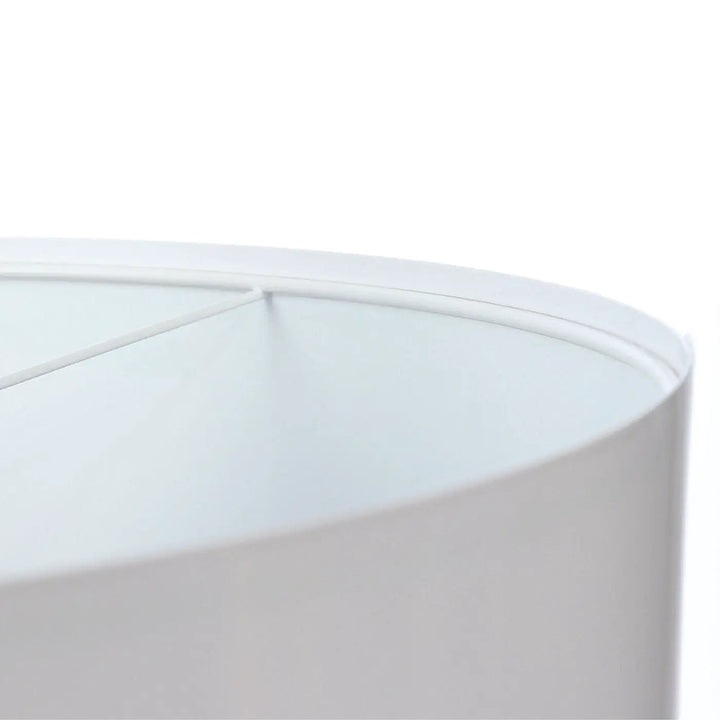 Suspension luminaire enfant blanc avec abat-jour cylindrique mat à lignes internes pour luminaire enfant dinosaure