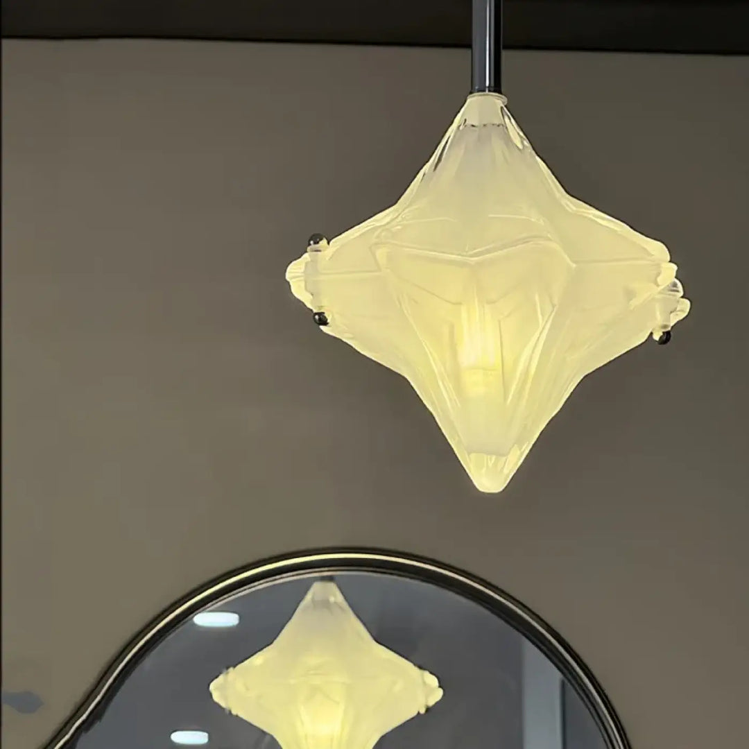 Suspension luminaire verre transparent vinty en verre translucide chaud avec design diamant et éclairage doux géométrique