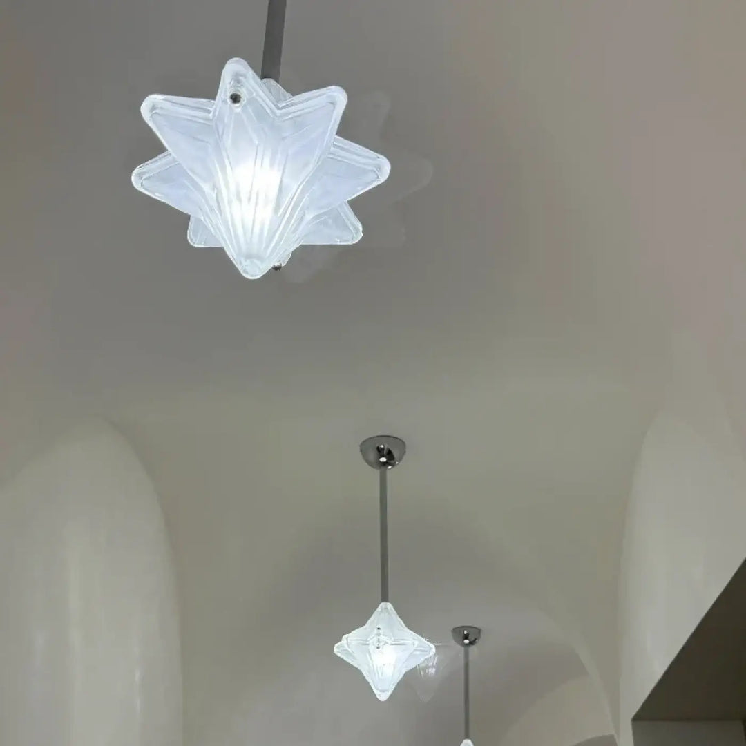 Suspension luminaire vinty en verre transparent étoile translucide avec éclairage doux et fixation métallique