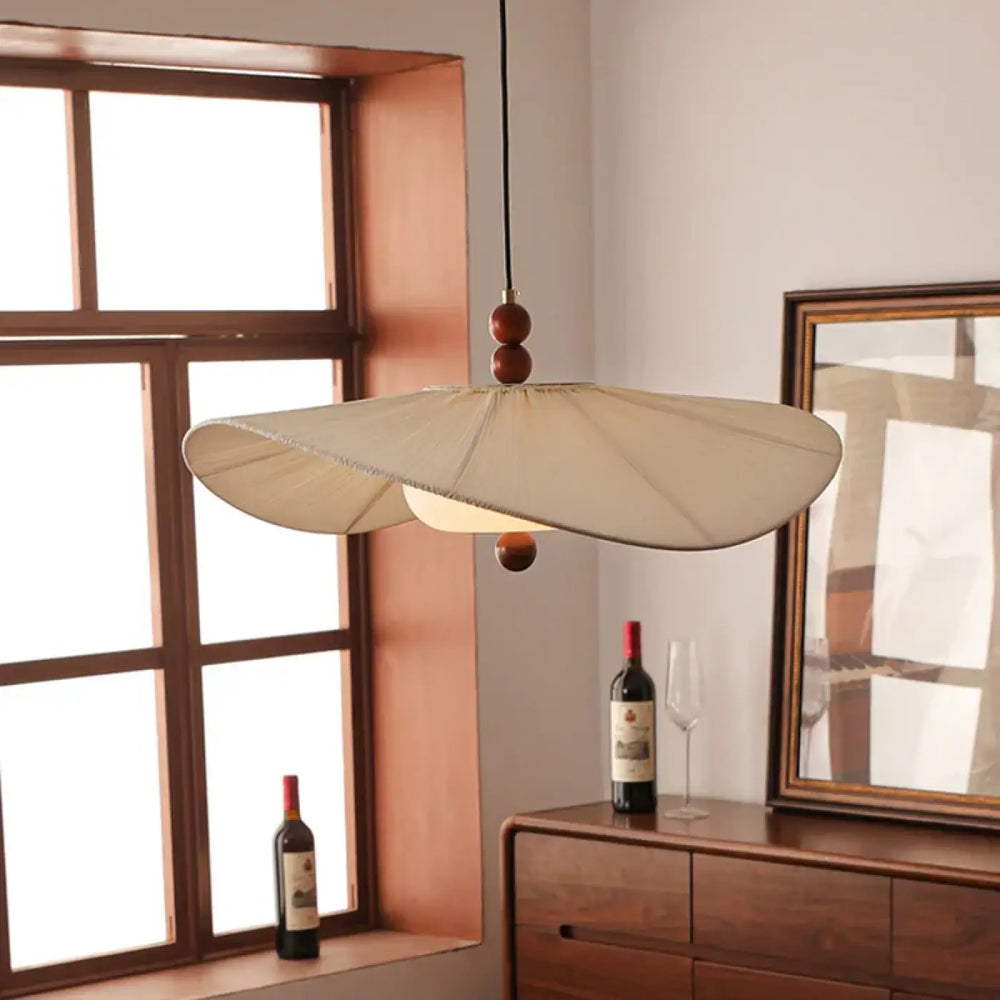 Suspension luminaire en fibre avec design ondulé au style naturel